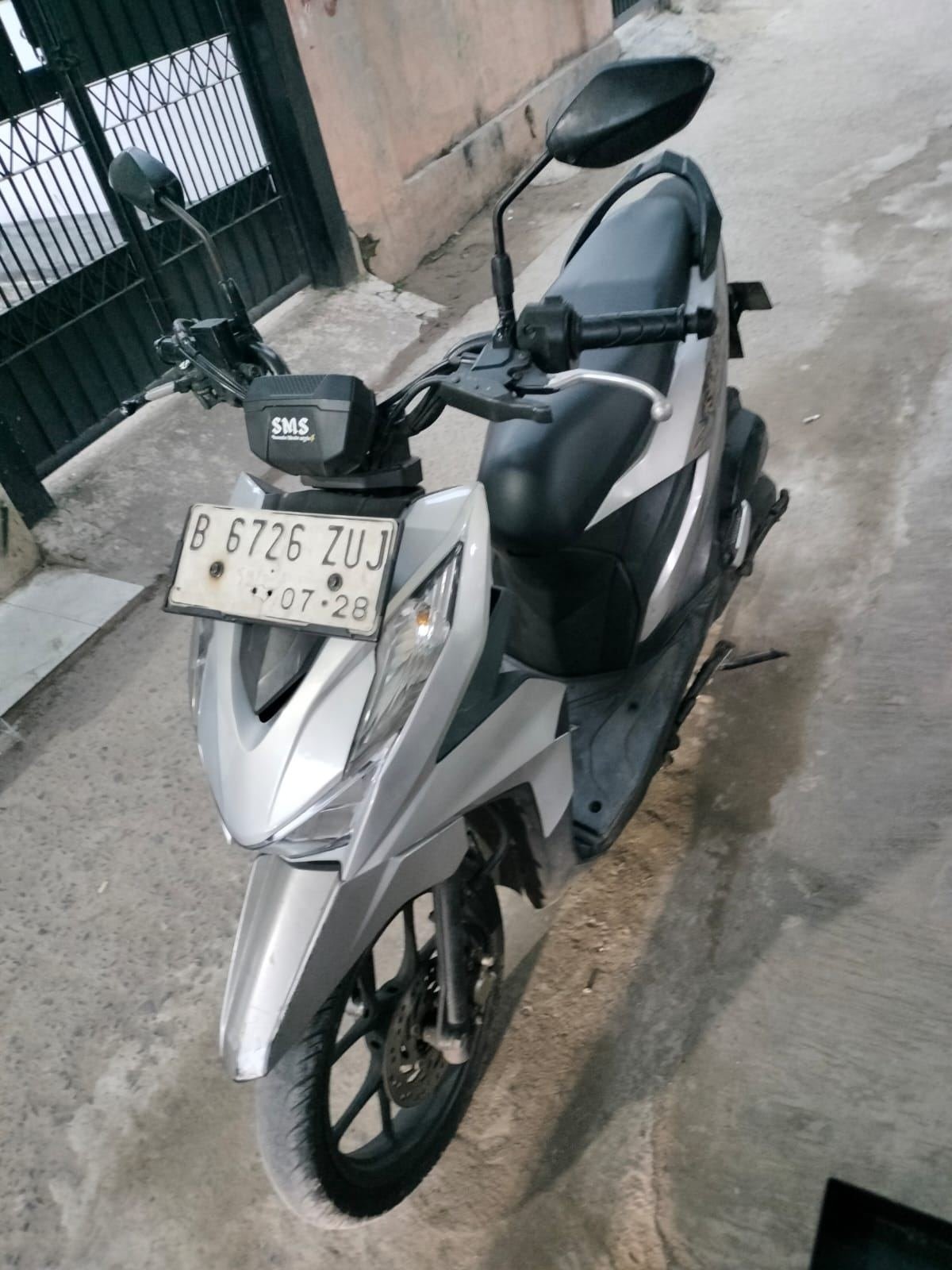 Yamaha beat street